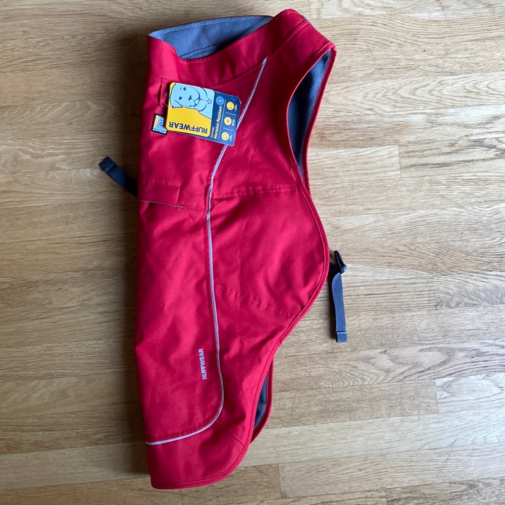 RUFFWEAR RED OVERCOAT FOR DOGS ON THE GO LARGE 32 - 36 INCHES NEW